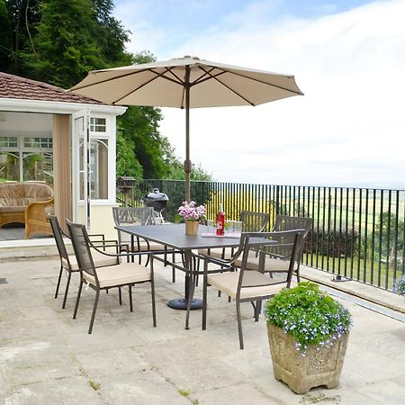 Thornhill Villa Whitchurch  Exteriör bild